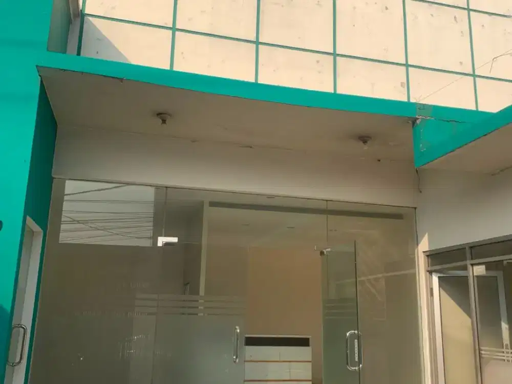 TERMURAH DISEWAKAN RUANG USAHA MAINROAD CICALENGKA LOKASI STRATEGIS DEKAT STASIUN DAN PABRIK