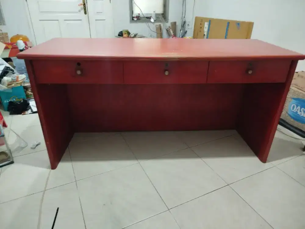 Meja kerja kayu solid- vibes kantor Mewah dng finishing plitur utk off