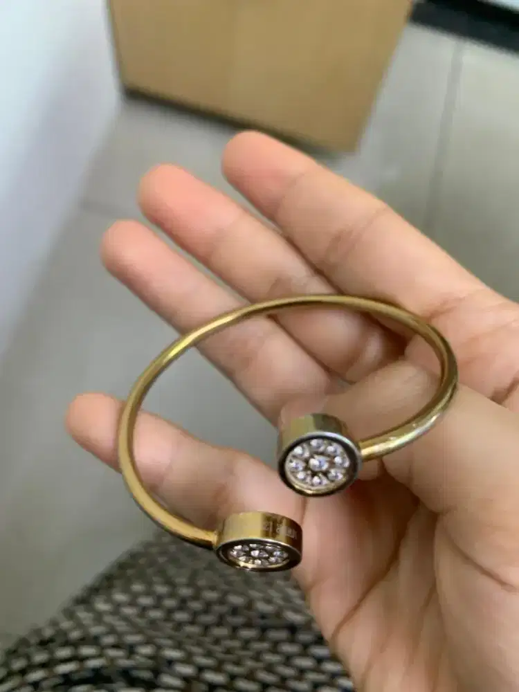 preloved gelang mci