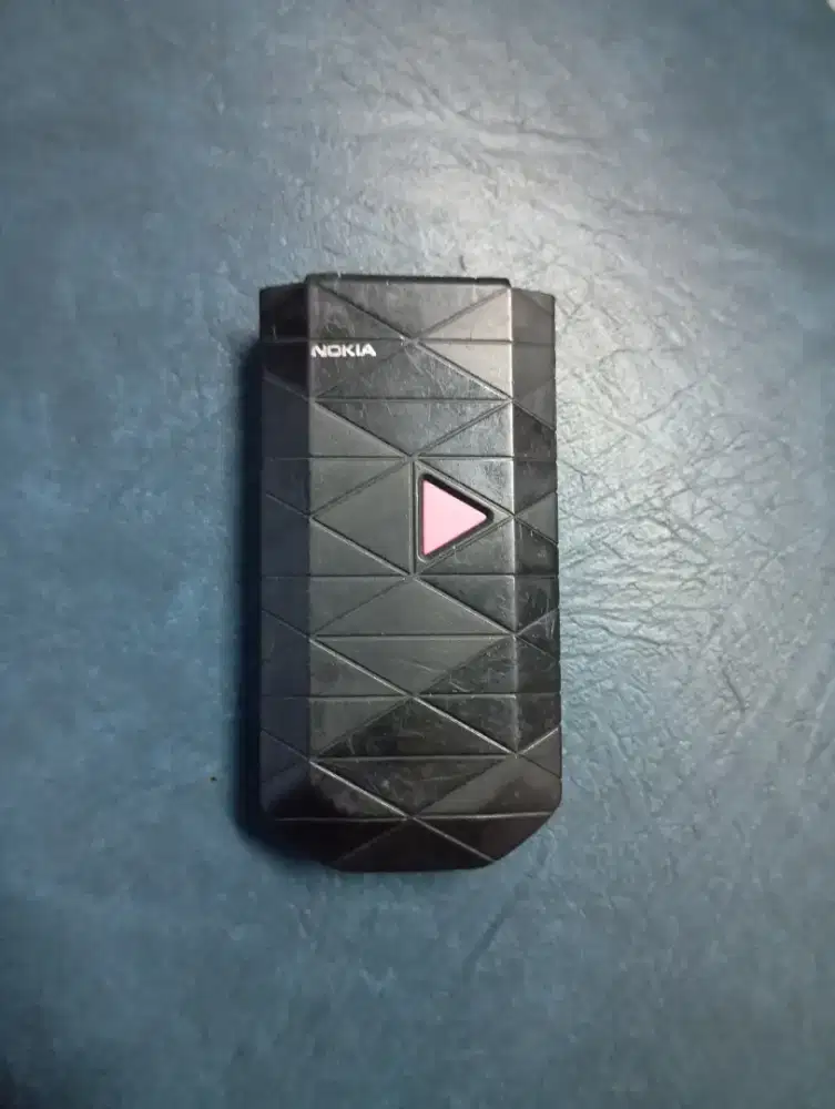 nokia lipat 7070