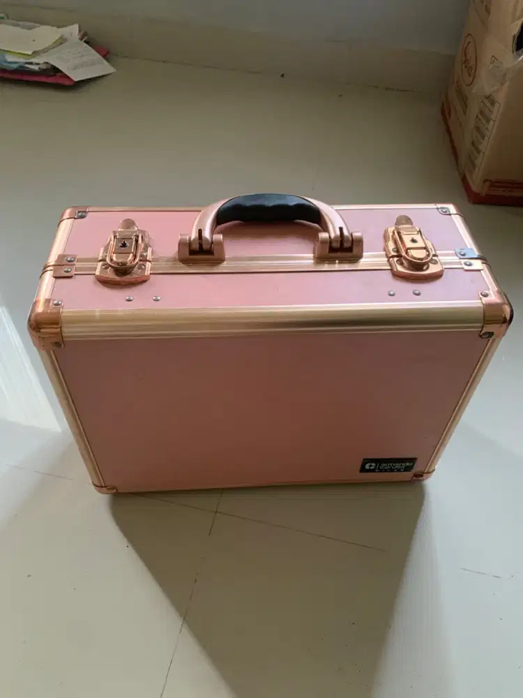 Preloved beautycase