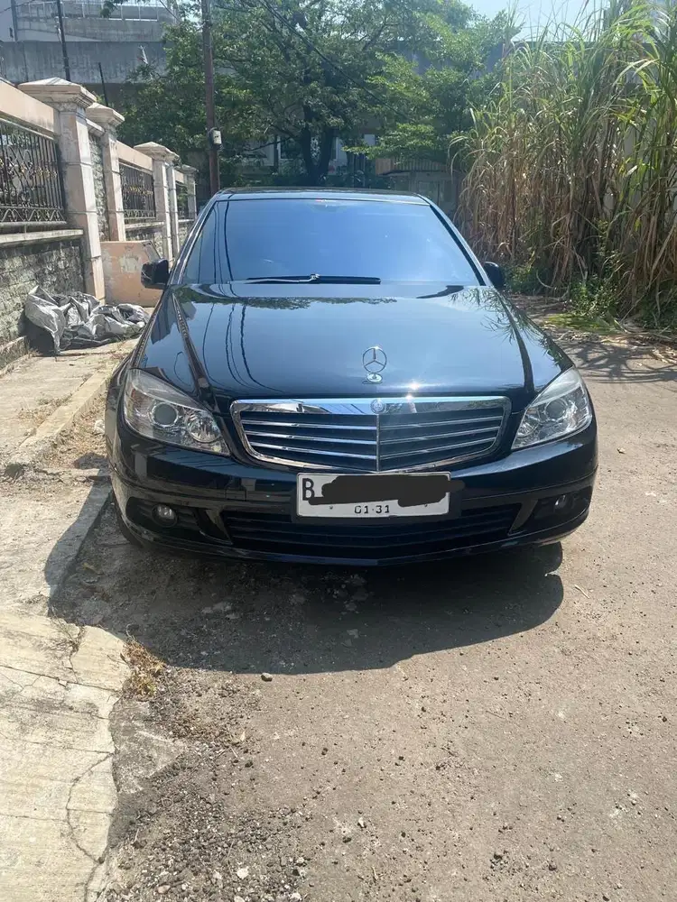 Dijual Mercedes benz C200 - AT tahun 2011