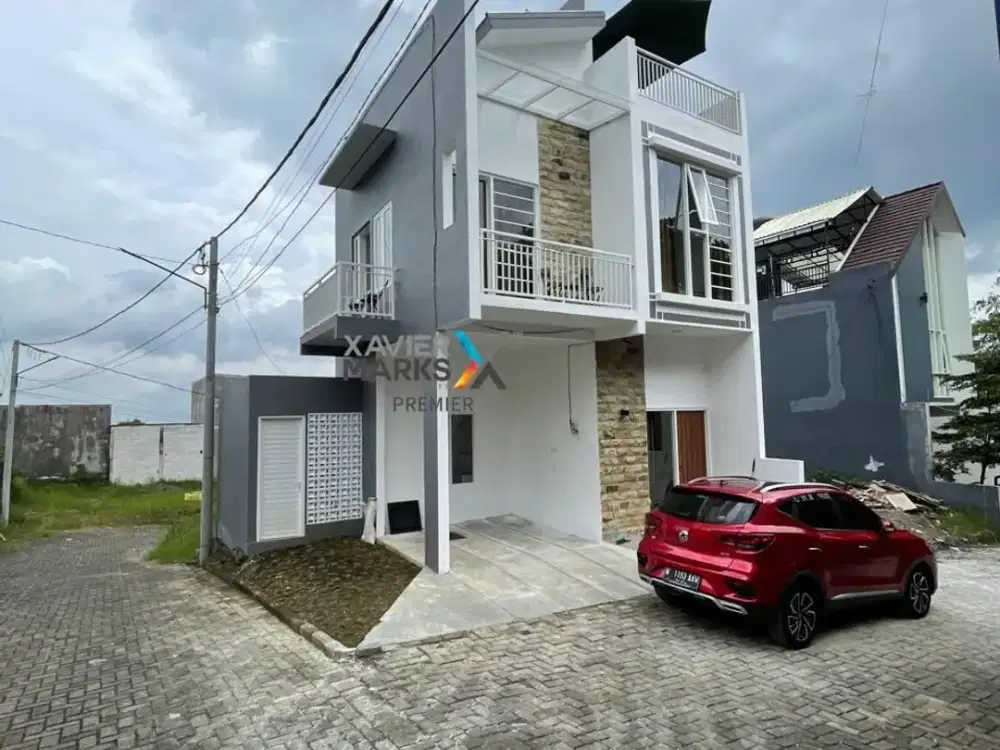 DIJUAL Villa Minimalis Cantik 3lt dg Rooftop dan Private Pool Siap Huni Lingkungan Nyaman View Pegunungan Dekat BNS dan Alun-alun di Batu