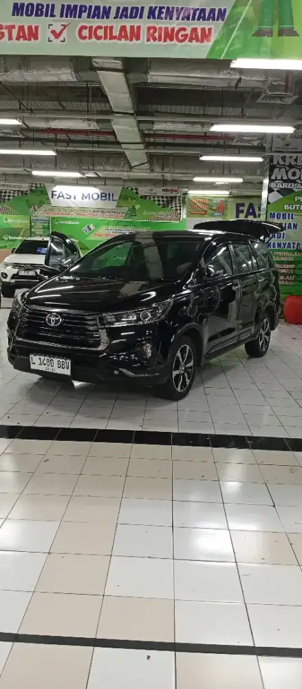 Toyota venturer matic solar 2021