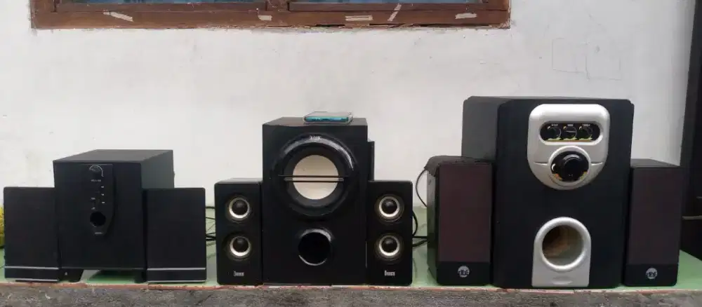 Speaker aktif 2.1