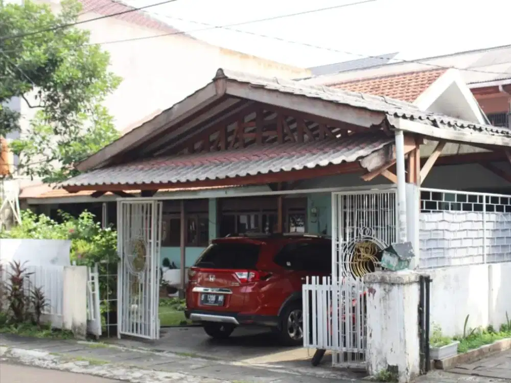 DIJUAL CEPAT  RUMAH TUA LOKASI PRIME, STRATEGIS CILANDAK  DEKAT MRT