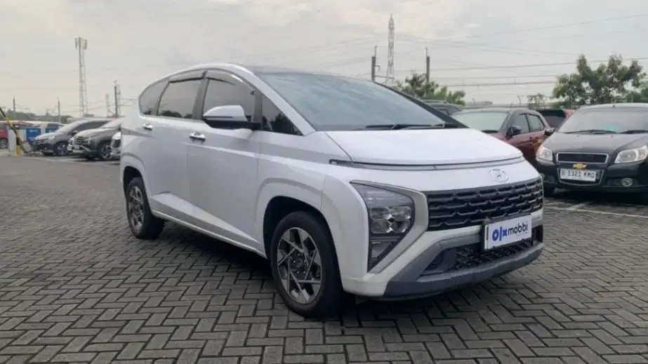 Pajak Panjang - Hyundai Stargazer 1.5 Prime Bensin-AT 2023