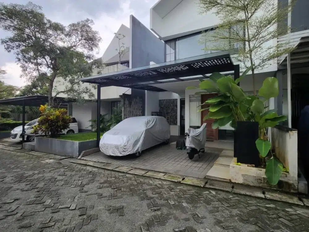 15 menit ke Pondok Indah Mall 2 rumah di rempoa jakarta selatan dalam cluster turun harga masih nego