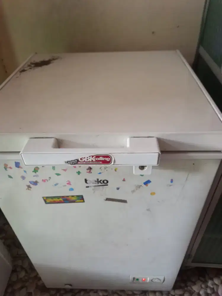 Dijual freezer 100 liter merk BEKO