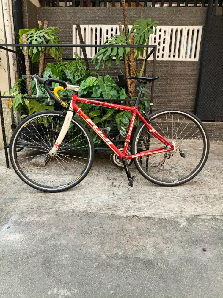 Sepeda Roadbike Fuji