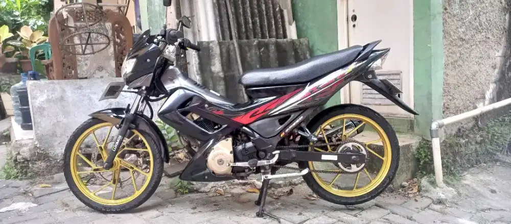 Suzuki satria f 2010