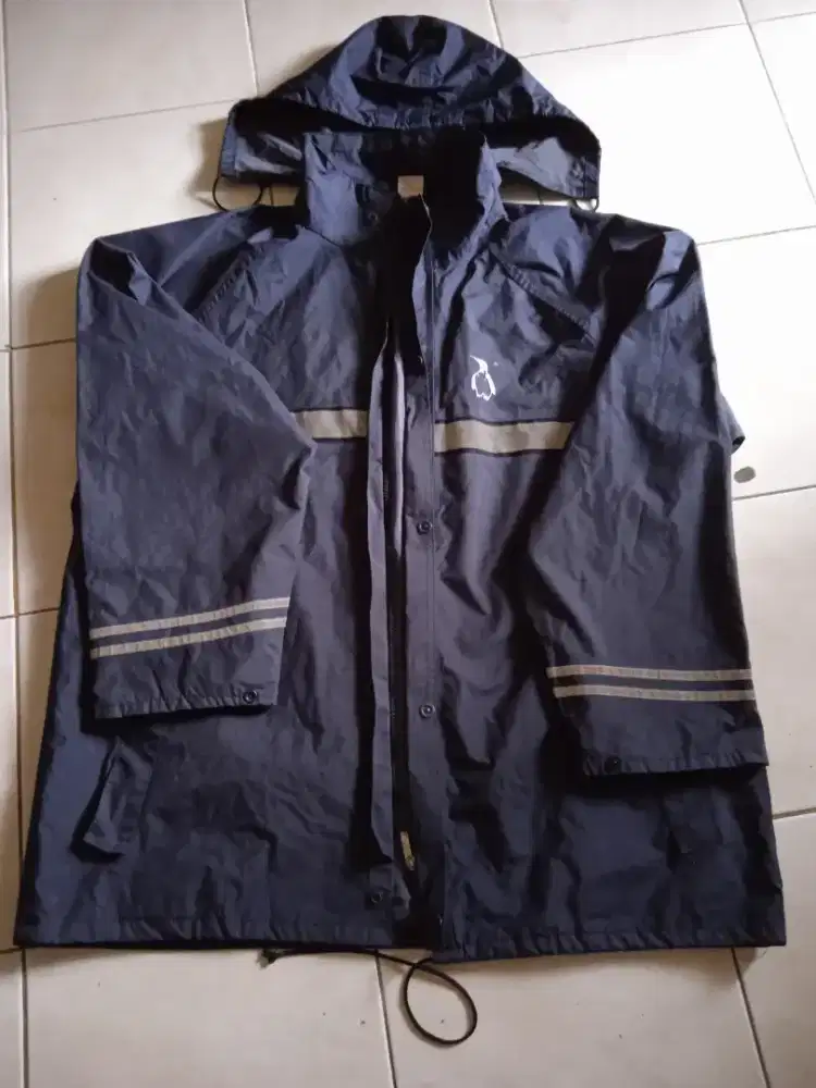Mantel Hikemore Raincoat bonus topi army