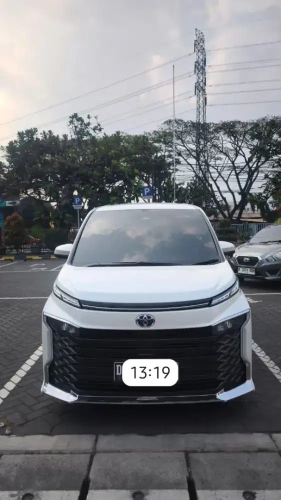 Voxy premium collor 2022