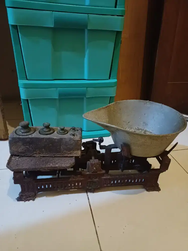 Dijual timbangan jadul