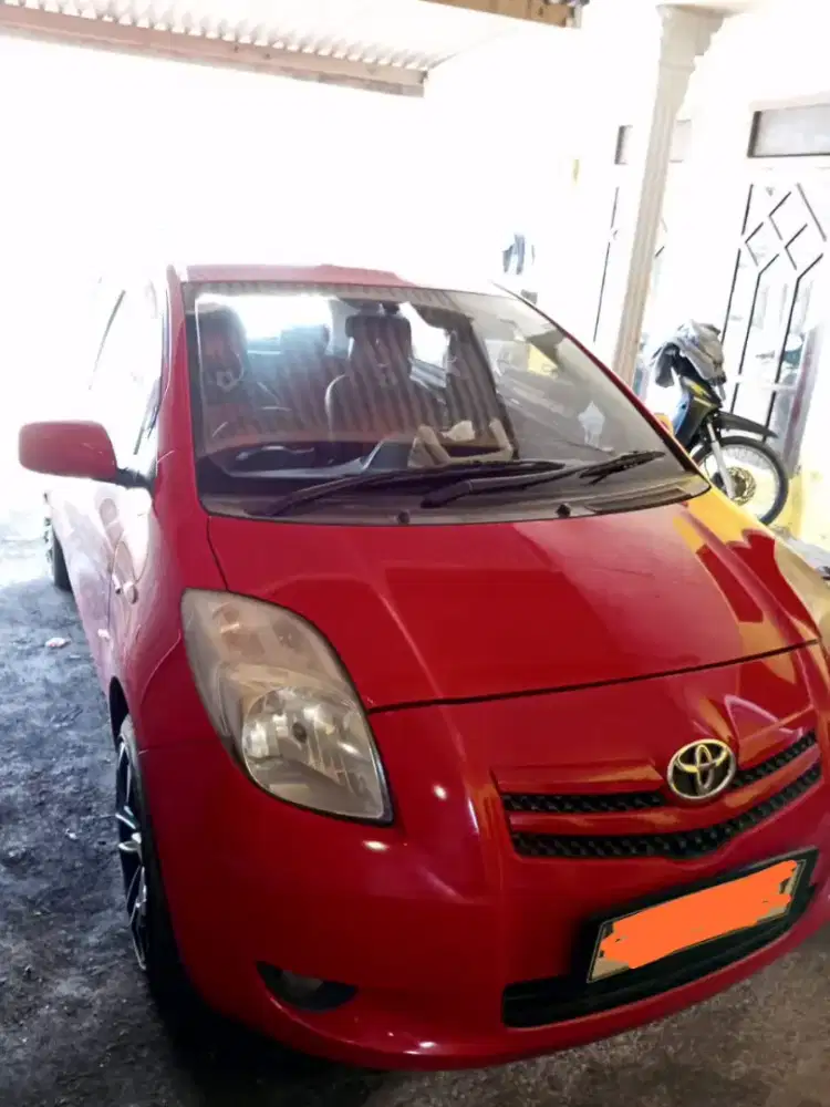 Mobil Yaris tahun 2008