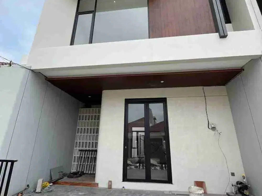 Di Jual Rumah Baru Lokasi Strategis, Klampis