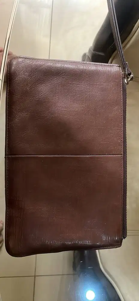 Tas Dompet hush puppies