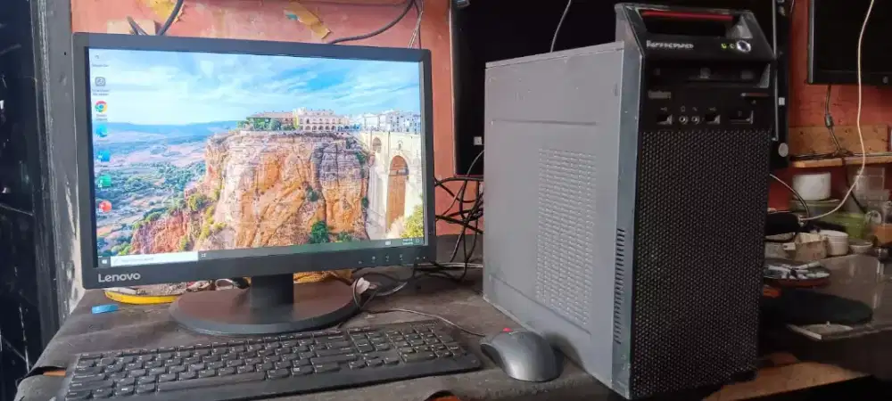 PC Fullset Core i3 gen 4 Ram 8 Hardisk 500 Gb Monitor 19 in