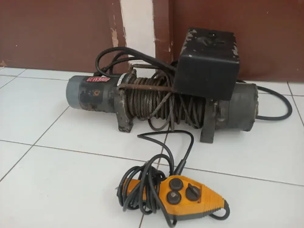Winch Runva DEW9000