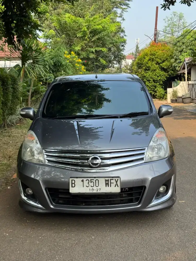 TANGAN KE 1 GRAND LIVINA HIGHWAY STAR MANUAL MT TAHUN 2012