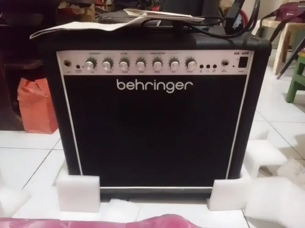 SOUND GITAR BEHRINGER HA-40R
