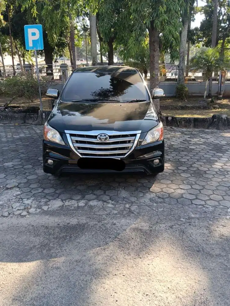 LToyota Innova Tipe V 2000 CC Bensin Matic 2010 Hitam