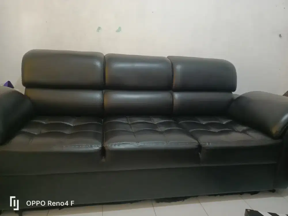 Kursi tamu//sofa