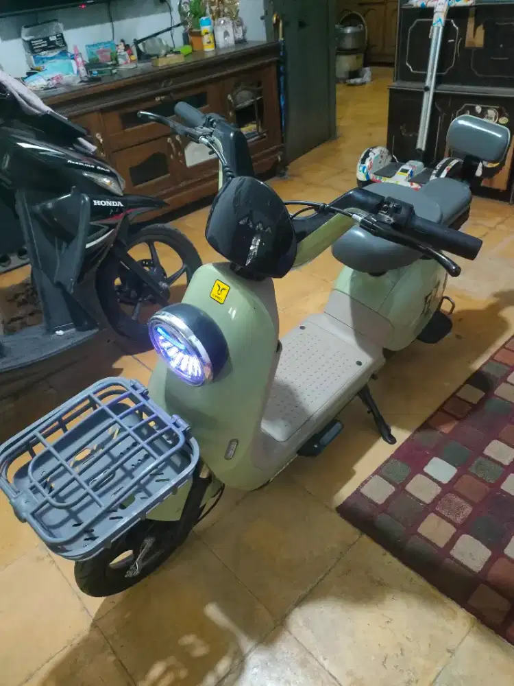 SEPEDA LISTRIK UWINFLY R7