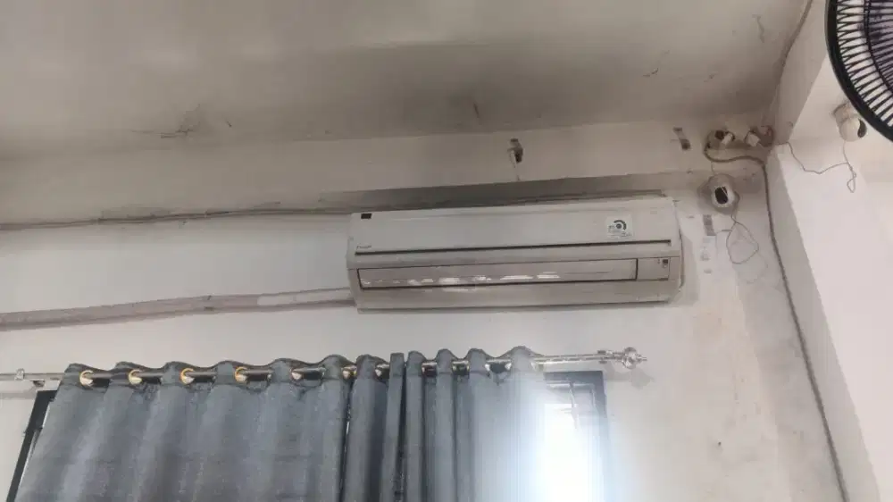 AC 2 PK Daikin bekas