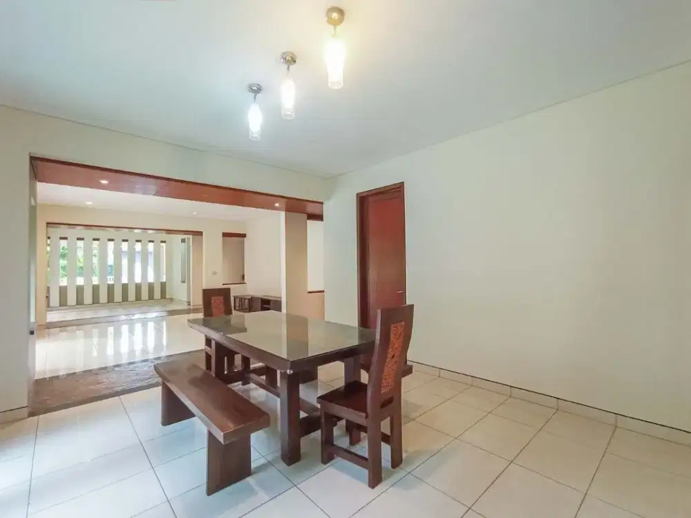 Di Sewakan Rumah Bagus Area Kuningan