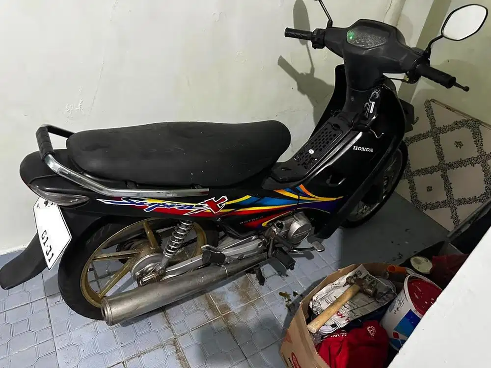 Jual Supra X 100 cc hitam tahun 2002