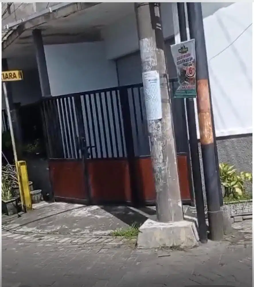 Disewakan Rumah / Garasi