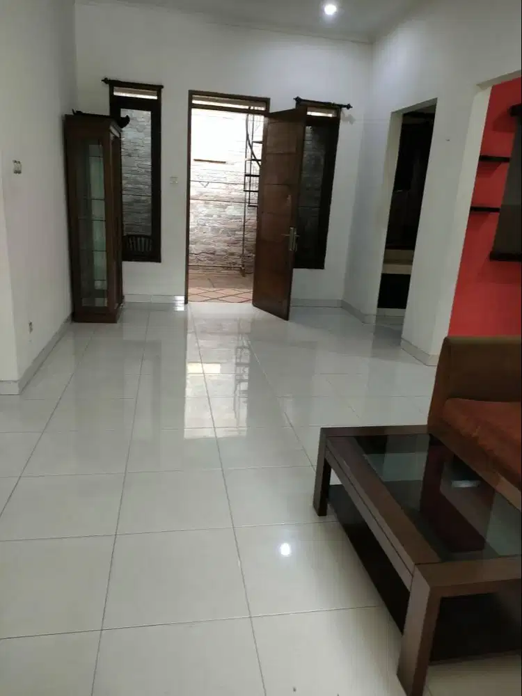 Rumah Favorite di Komplek Idaman Batununggal Bandung 2 Lantai