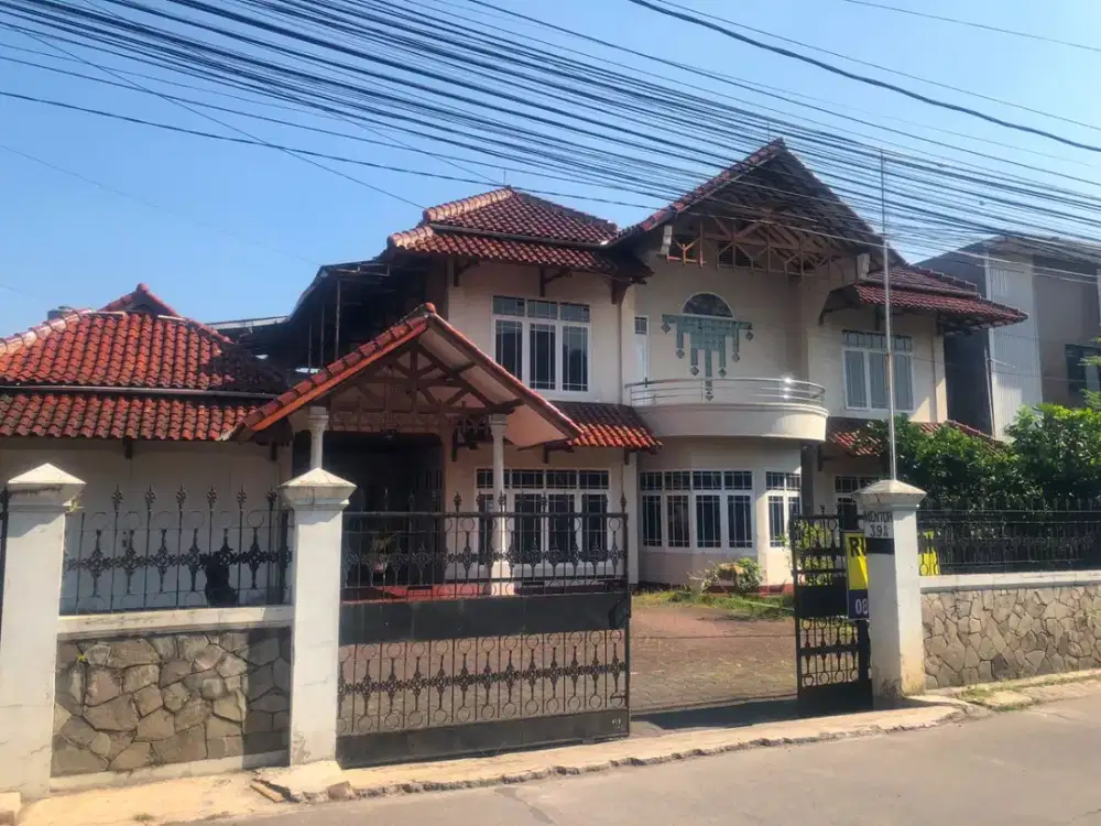 Rhn@Rumah 2 lantai sekitar Paster Bandung Cicendo kel Sukaraja belakang bandara Husain Sastranegara