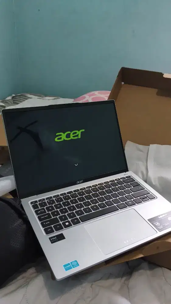 Acer Swift go 14 OLED 32gb ( 1 bulan pakai