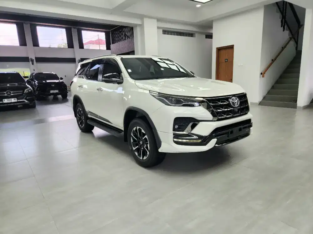 Fortuner VRZ 2.8 GR-S 4x2 A/T 2022 Full Ori
