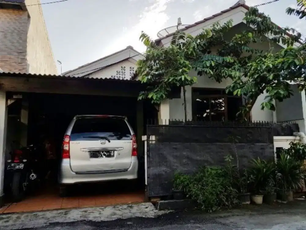 Di Jual Rumah Baru Modern Classik Dalam Komplek di Pondok Bambu Jakarta Timur