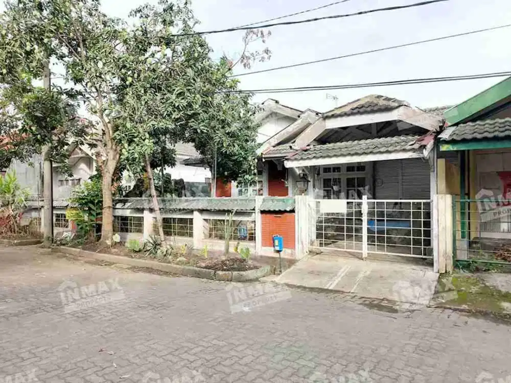 rumah luas di araya