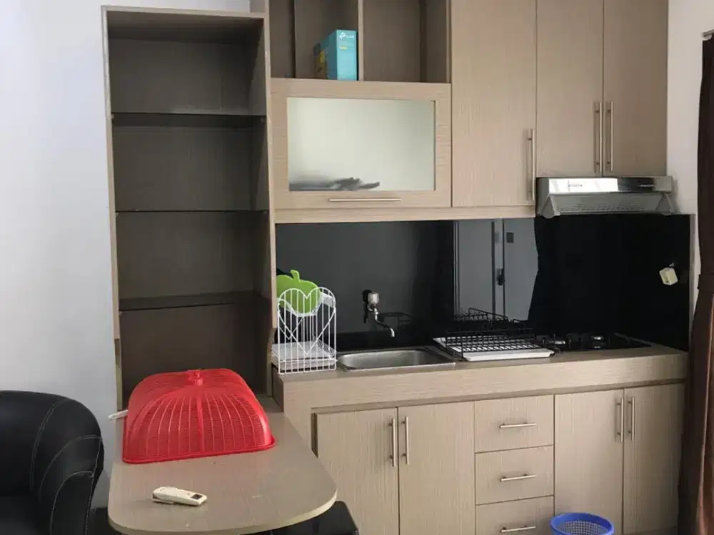 Disewakan Tipe 2 Kamar Lantai Rendah di Apartemen Mediterania Garden 2