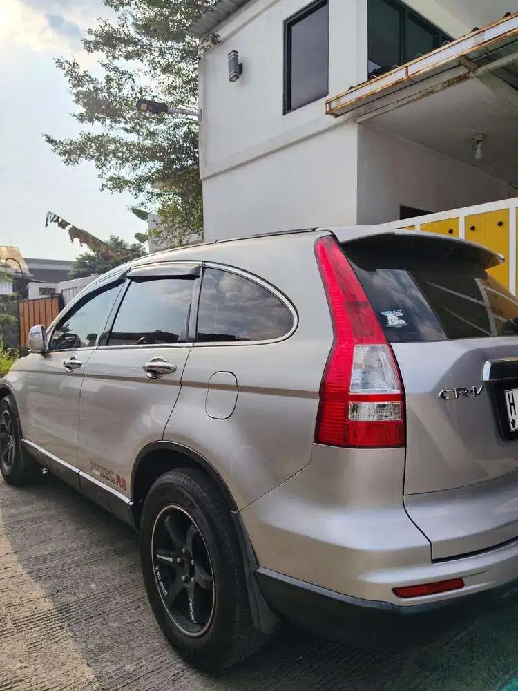 Honda CR-V 2.4 AT 2011 Bensin