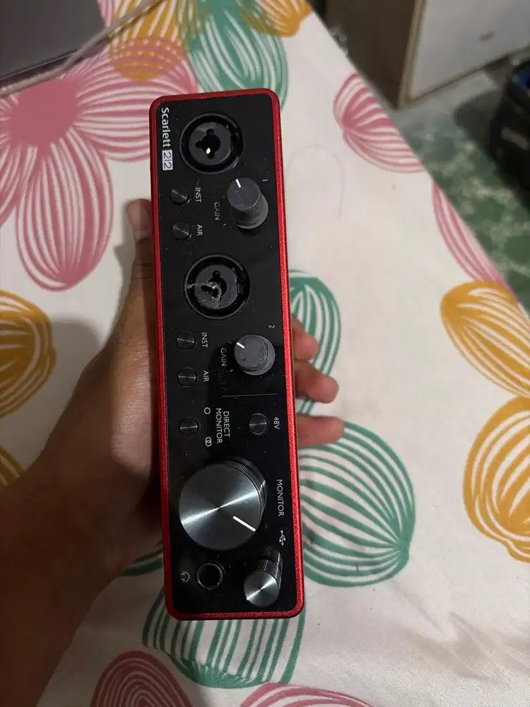 Focusrite scarlet 212