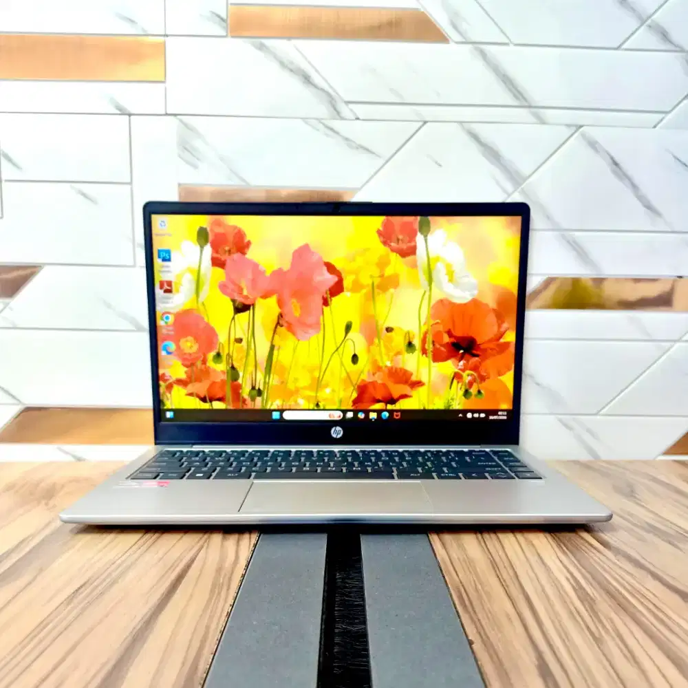 HP 245 G10 AMD RYZEN 3 7320U 8GB SSD 256GB 14.0INCH FHD