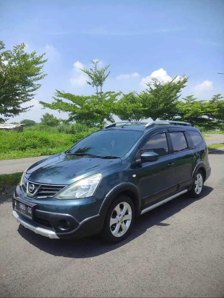 Dijual NISSAN GRAND LIVINA X-GEAR/ Matic tahun 2013,