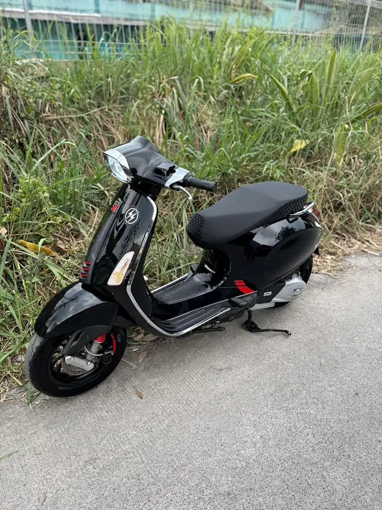 Vespa Sprint 2018 CARBON ABS iGET LOW KM