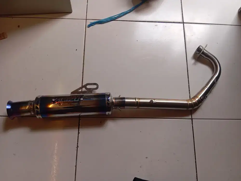 Knalpot original agizu 34mm sarteng BARU
Buat matic 110-150cc