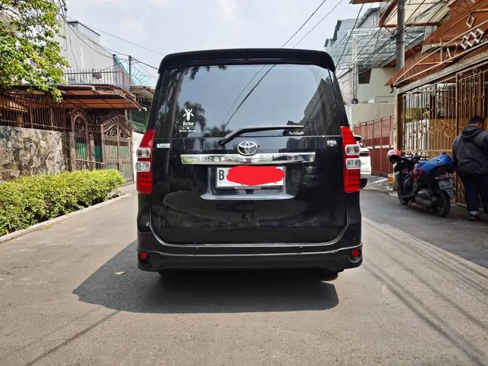 Toyota Nav1 V AT 2013 Hitam