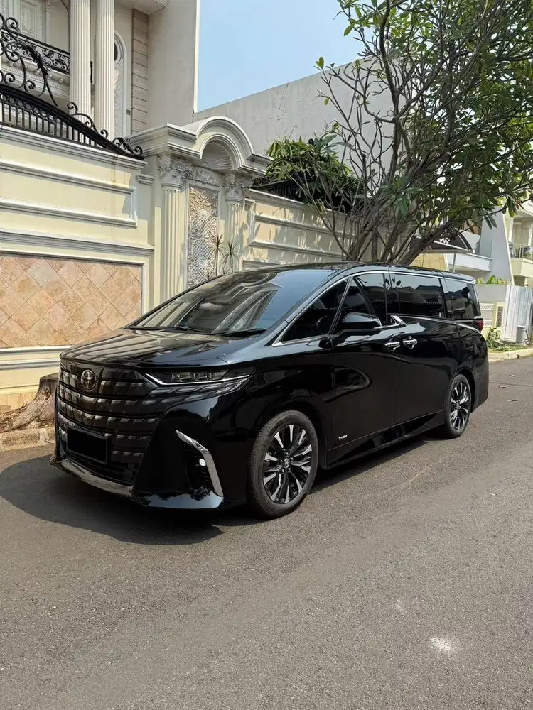 Toyota Alphard G PHEV 2024