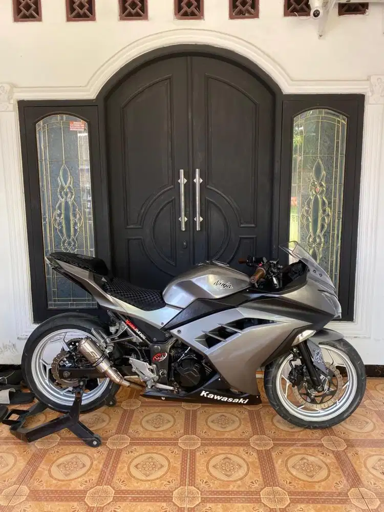 Ninja 250 FI Istimewa