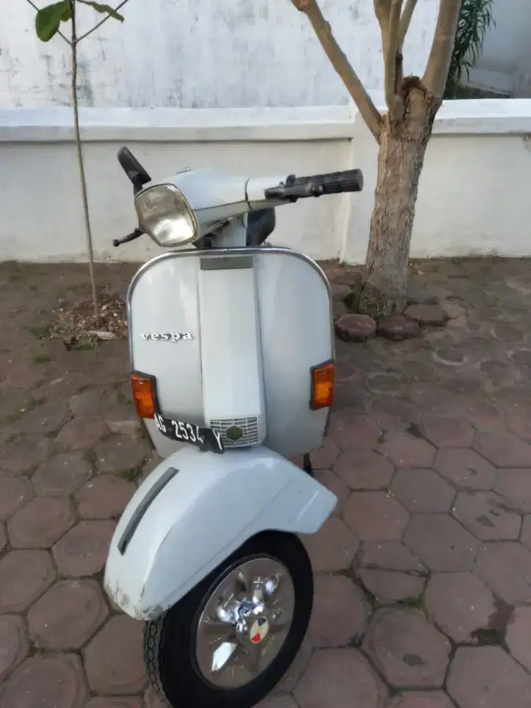 Vespa exclusive 84
