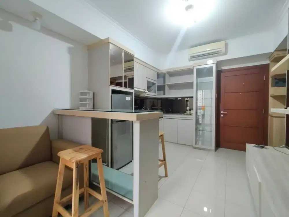 Disewakan 2BR+1 Bulanan Full Furnish Lantai Rendah di Apartemen Royal Mediterania Garden